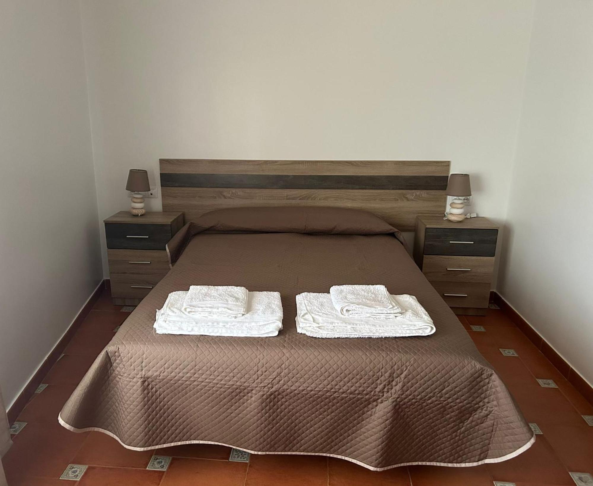 Duplex En San Bartolome De La Torre Villa ภายนอก รูปภาพ
